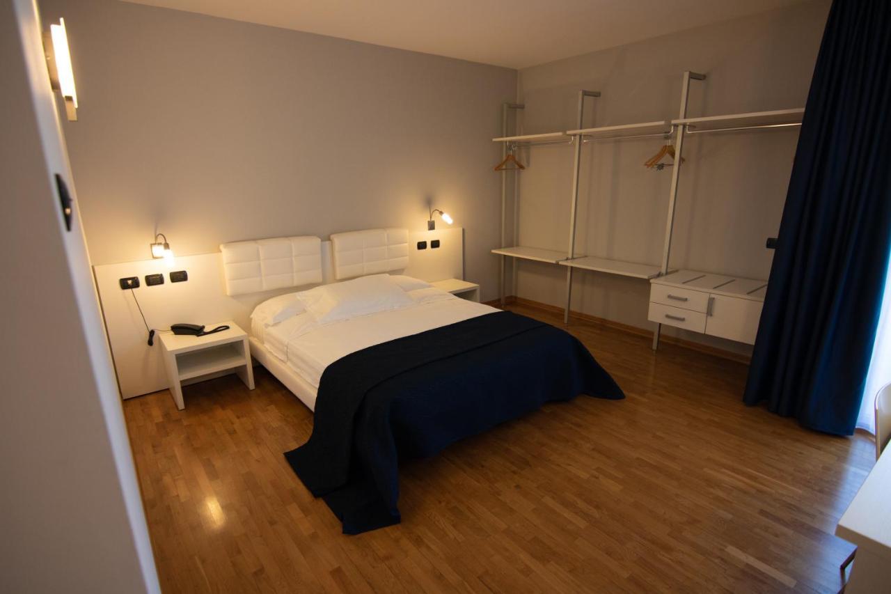 Master Hotel Reggio Emilia Exterior foto