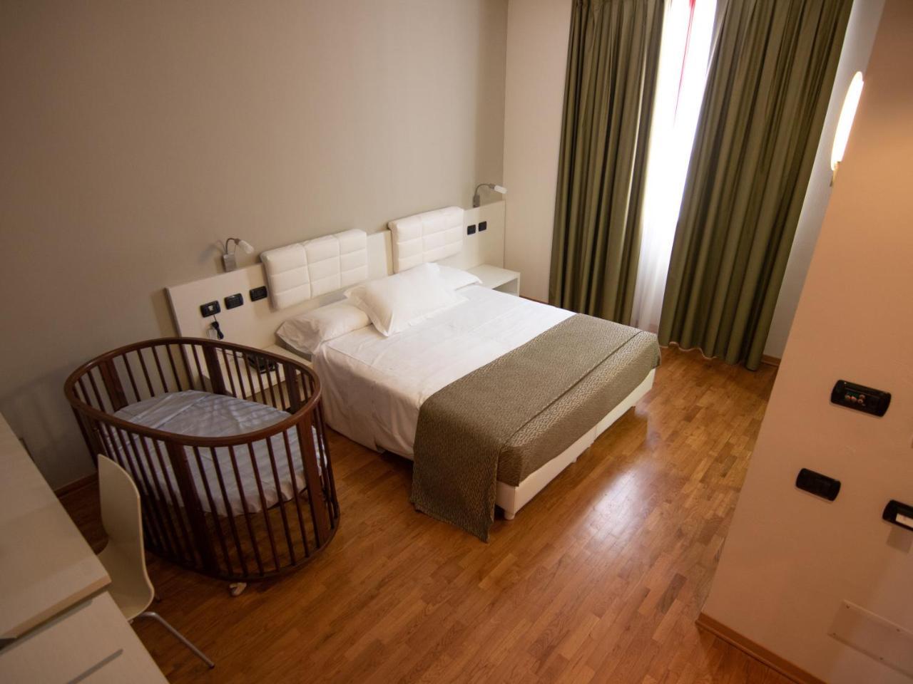 Master Hotel Reggio Emilia Exterior foto