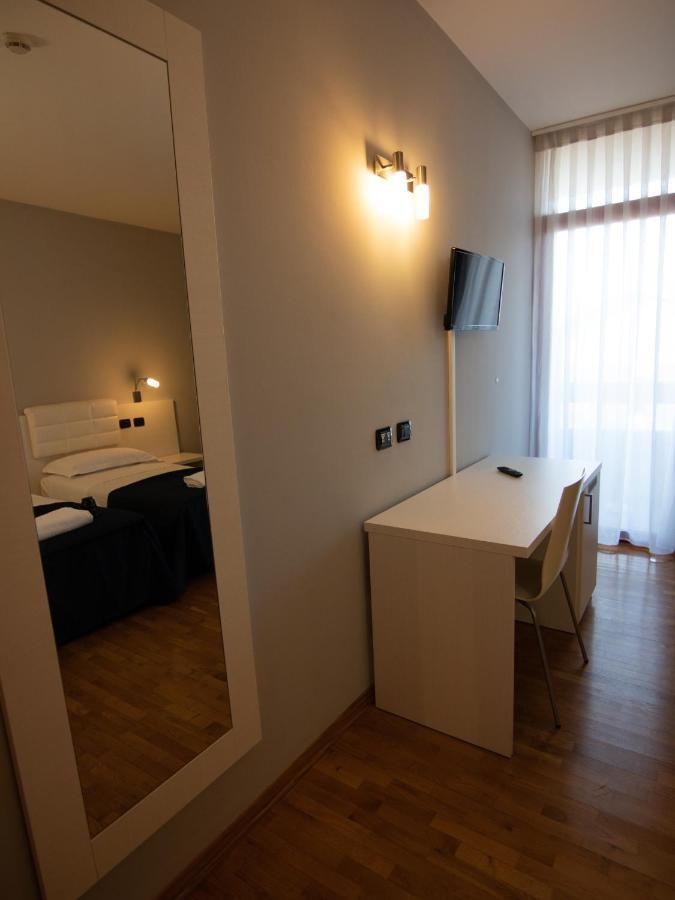 Master Hotel Reggio Emilia Exterior foto